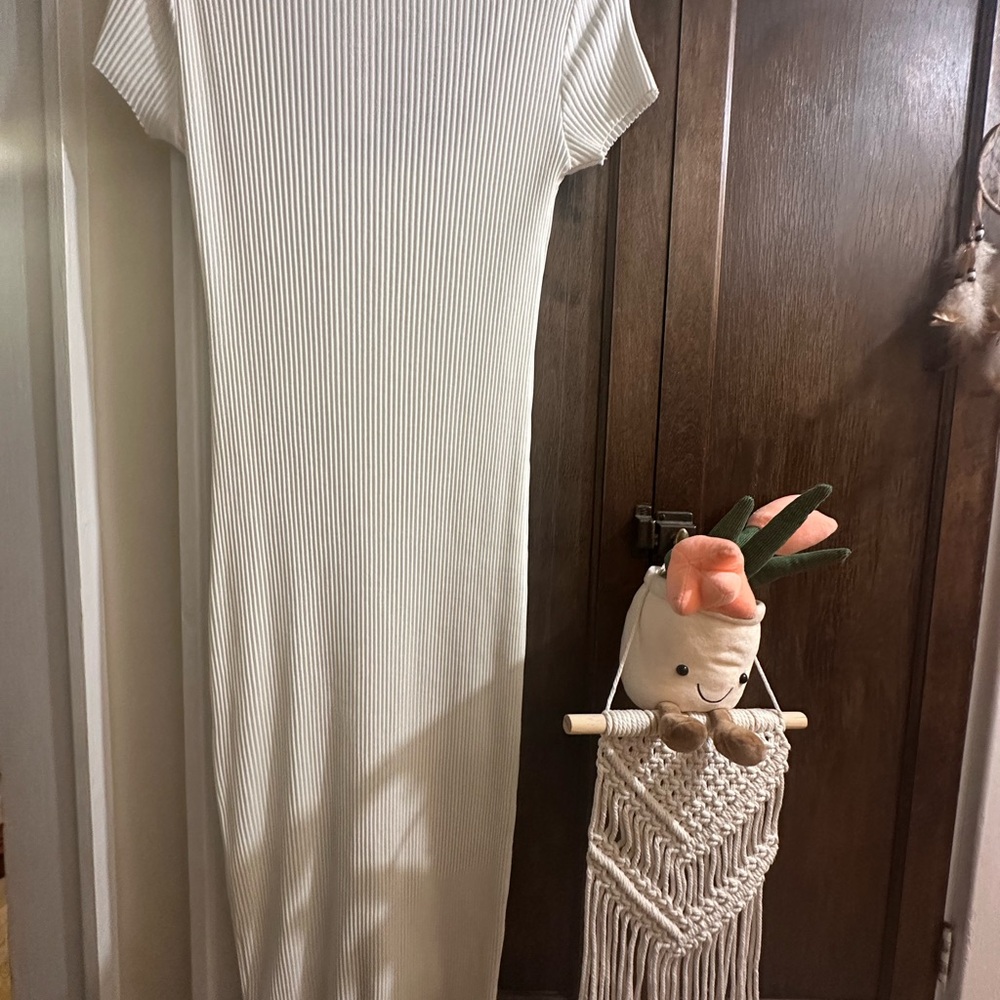 NWT Zara- size L- Cream Ribbed Knit dress - Picture 6 of 6